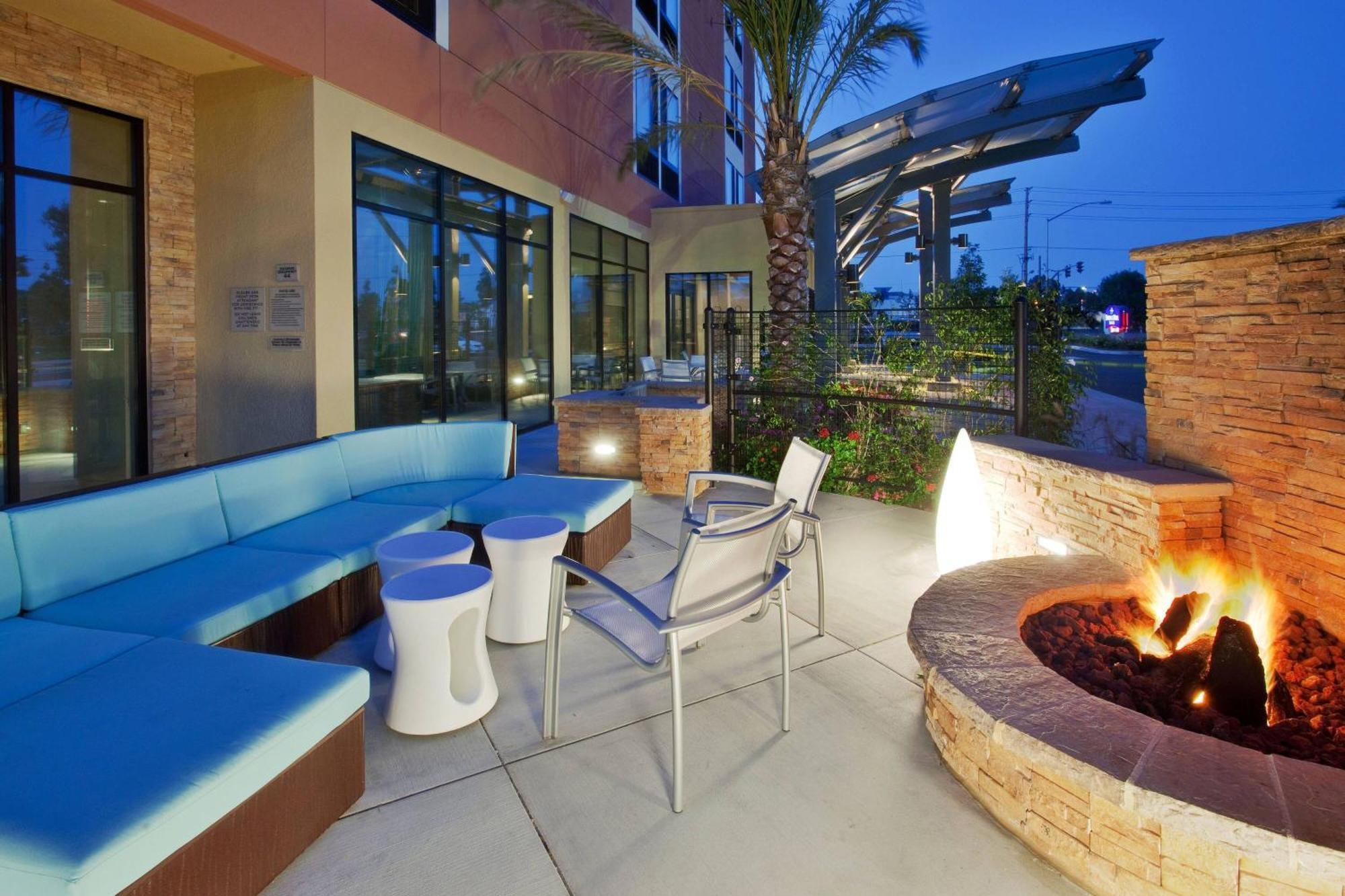 Springhill Suites Irvine John Wayne Airport / Orange County Екстериор снимка