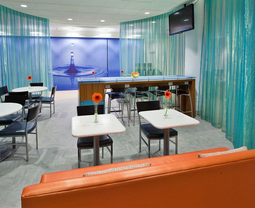 Springhill Suites Irvine John Wayne Airport / Orange County Екстериор снимка